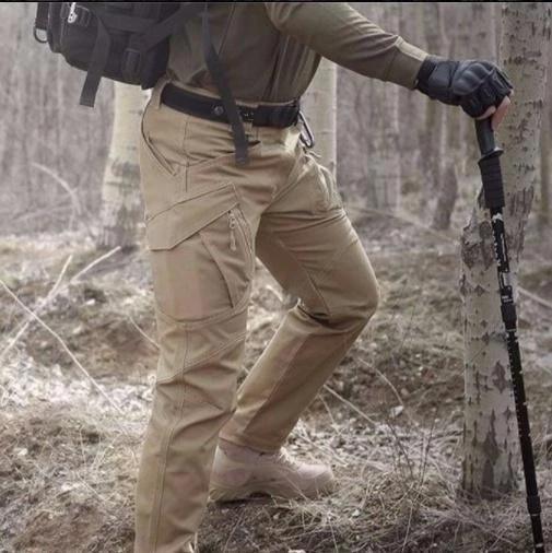 Dehnbare Cargohose mit Taschen für Herren
