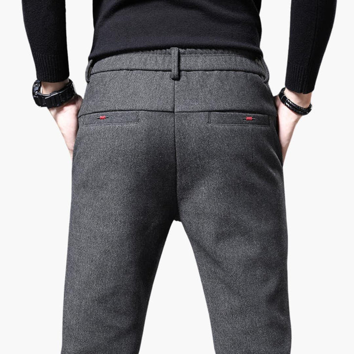 Moderne Stoffhose für Herren